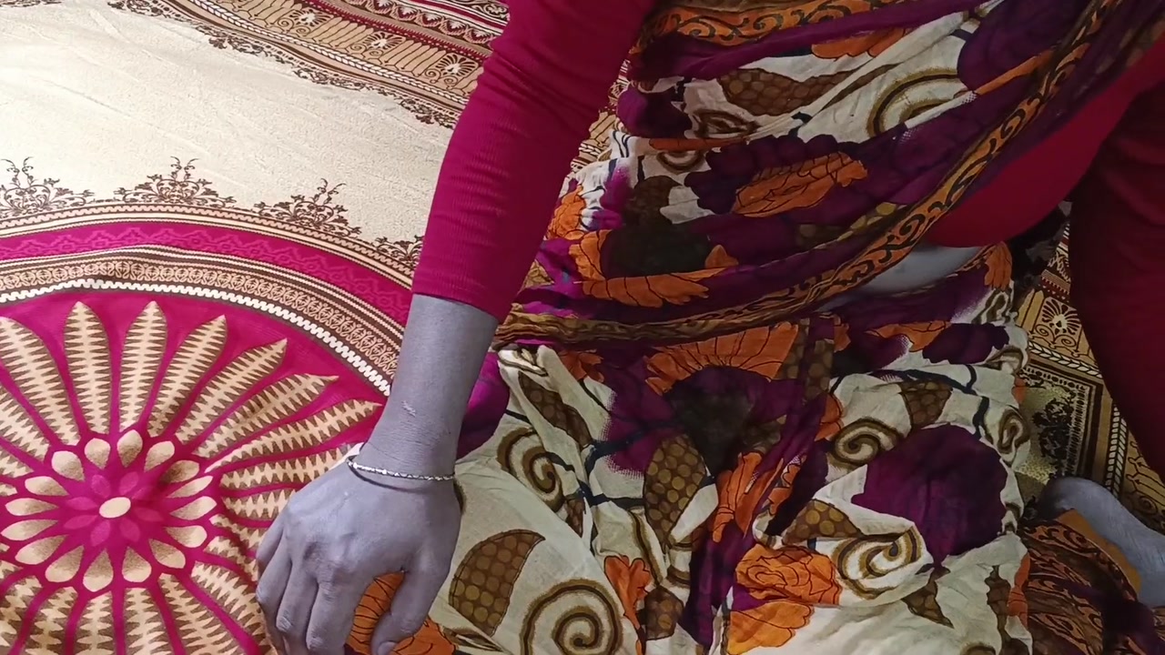 孟加拉乡村女佣与屋主缠绵 清晰淫语现场