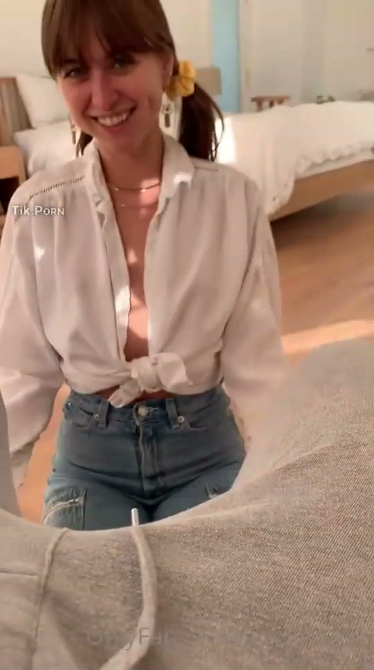 Tóc nâu vòng một lớn